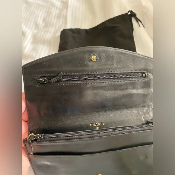 Authentic Black Leather Chanel - Picture 4 of 16
